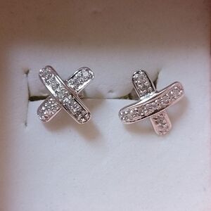 14k White Gold Diamond earrings